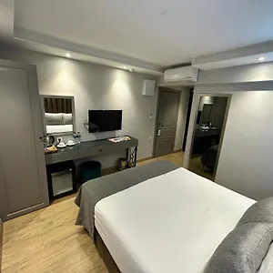 The Roomy Nisantasi Hotel