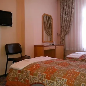 Hotel Yalta, Istanbul